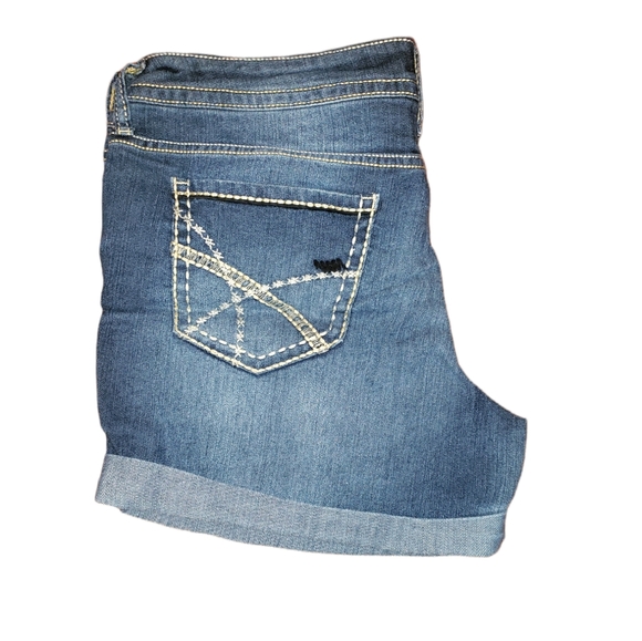 A.N.A. Jean Shorts - Picture 1 of 6